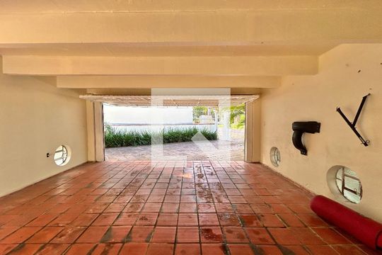 Garagem de casa à venda com 3 quartos, 253m² em Cristo Rei, São Leopoldo