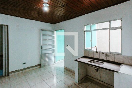 Cozinha de casa para alugar com 1 quarto, 50m² em Parque Sao Rafael, São Paulo
