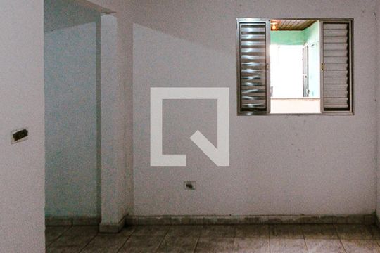 Quarto de casa para alugar com 1 quarto, 50m² em Parque Sao Rafael, São Paulo