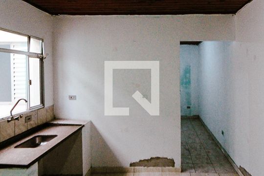 Cozinha de casa para alugar com 1 quarto, 50m² em Parque Sao Rafael, São Paulo