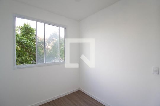 Quarto 1 de apartamento para alugar com 2 quartos, 40m² em Vila Zat, São Paulo