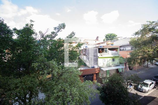 Vista Quarto 1 de apartamento para alugar com 2 quartos, 40m² em Vila Zat, São Paulo