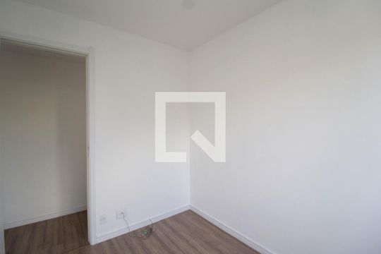 Quarto 1 de apartamento para alugar com 2 quartos, 40m² em Vila Zat, São Paulo