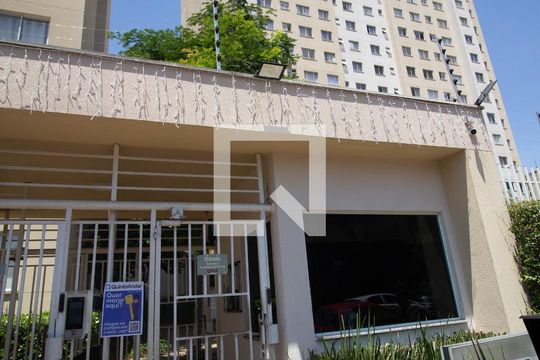 Fachada de apartamento para alugar com 2 quartos, 40m² em Vila Zat, São Paulo