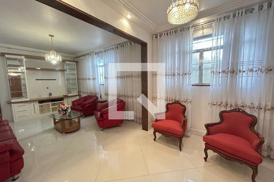 Casa à venda com 4 quartos, 350m² em Méier, Rio de Janeiro
