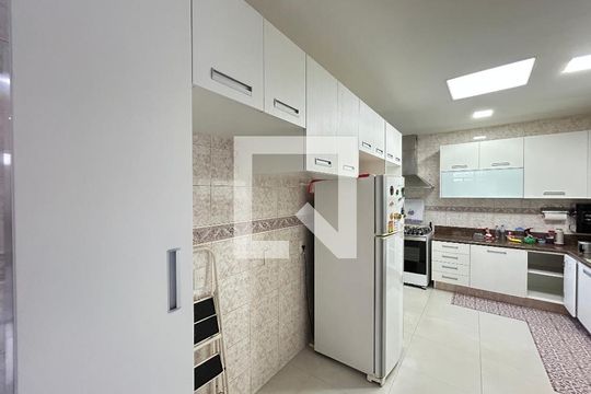 Cozinha de casa à venda com 4 quartos, 350m² em Méier, Rio de Janeiro