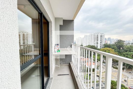 Varanda de kitnet/studio à venda com 1 quarto, 26m² em Santo Amaro, São Paulo