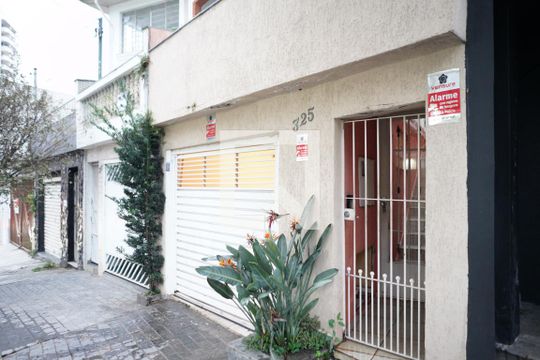 Fachada de casa à venda com 4 quartos, 200m² em Vila Regente Feijó, São Paulo