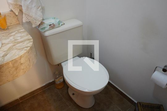 Lavabo de casa à venda com 4 quartos, 200m² em Vila Regente Feijó, São Paulo
