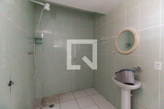 Banheiro de casa para alugar com 1 quarto, 39m² em Itaquera, São Paulo