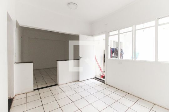 Casa para alugar com 1 quarto, 39m² em Itaquera, São Paulo