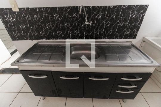 Cozinha de casa para alugar com 1 quarto, 39m² em Itaquera, São Paulo
