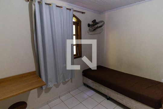 Casa à venda com 11 quartos, 195m² em São Domingos, Niterói