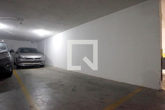 Box Garagem (vaga dupla) de apartamento à venda com 2 quartos, 69m² em Santa Cecília, Porto Alegre