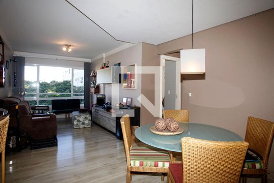 Apartamento à venda com 2 quartos, 69m² em Santa Cecília, Porto Alegre