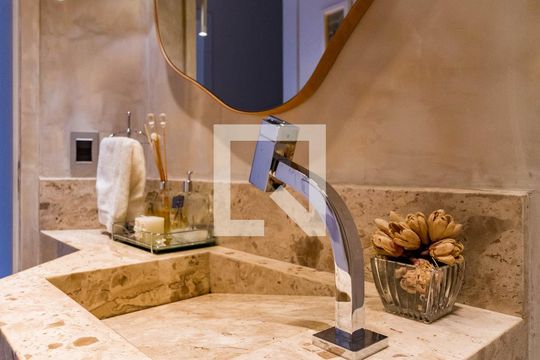 Lavabo de casa de condomínio à venda com 3 quartos, 230m² em Jardim Londrina, São Paulo
