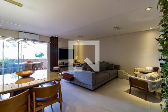 Casa de Condomínio à venda com 3 quartos, 230m² em Jardim Londrina, São Paulo