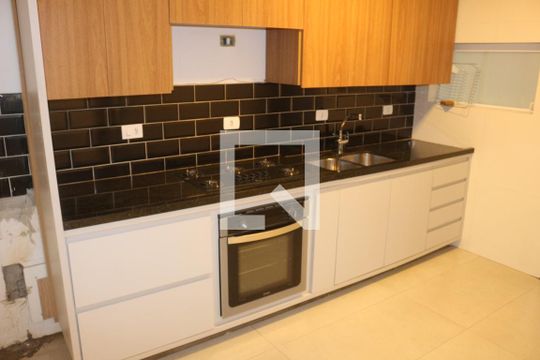 Cozinha de casa para alugar com 2 quartos, 80m² em Cerâmica, São Caetano do Sul