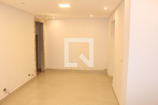 Sala de casa para alugar com 2 quartos, 80m² em Cerâmica, São Caetano do Sul
