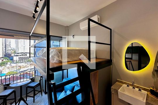 Quarto de kitnet/studio para alugar com 1 quarto, 24m² em Itaim Bibi, São Paulo