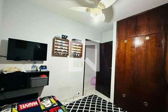 Casa à venda com 3 quartos, 230m² em Vila Santa Catarina, São Paulo