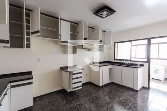 Cozinha de apartamento à venda com 3 quartos, 150m² em Vila Curuçá, Santo André