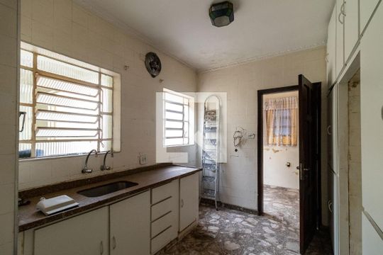 Cozinha de casa para alugar com 4 quartos, 300m² em Água Branca, São Paulo