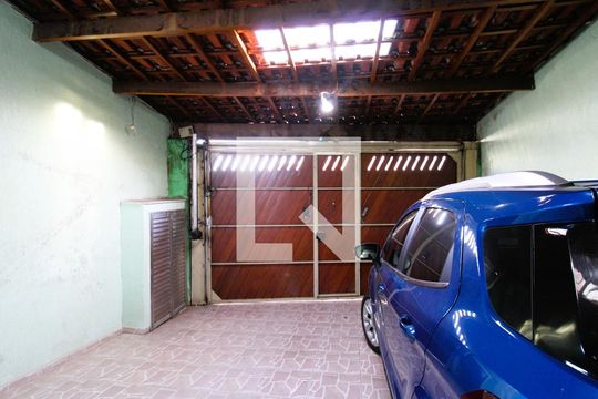 Garagem de casa à venda com 3 quartos, 150m² em Vila Gustavo, São Paulo