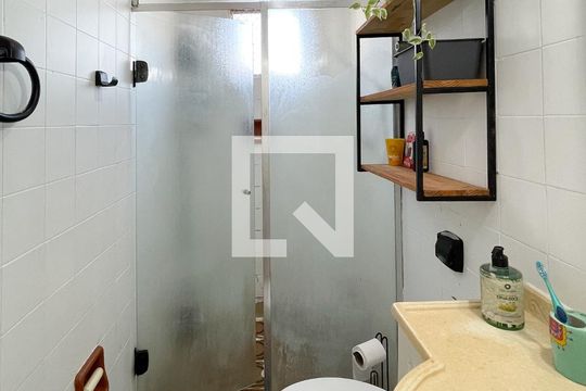 Banheiro Social de apartamento à venda com 1 quarto, 40m² em Jardim Beatriz, São Bernardo do Campo