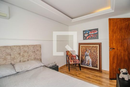 Quarto 1 de apartamento para alugar com 4 quartos, 196m² em Jardim Lindóia, Porto Alegre