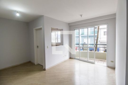 Sala de TV de apartamento para alugar com 2 quartos, 77m² em Vila Boa Vista, Barueri