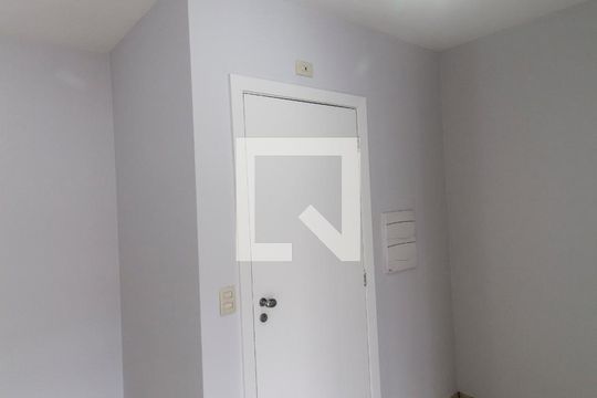 Entrada de apartamento à venda com 2 quartos, 77m² em Vila Boa Vista, Barueri