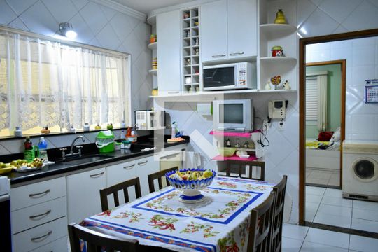 Cozinha de casa à venda com 4 quartos, 200m² em Vila do Bosque, São Paulo