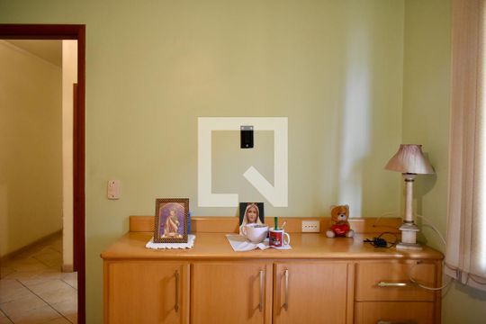 Quarto 2 de casa à venda com 4 quartos, 200m² em Vila do Bosque, São Paulo