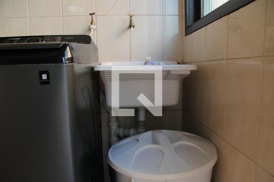 Área de Serviço de casa à venda com 4 quartos, 276m² em Jardim Vera, Guarulhos