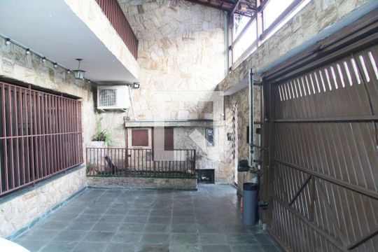 Garagem de casa à venda com 4 quartos, 276m² em Jardim Vera, Guarulhos