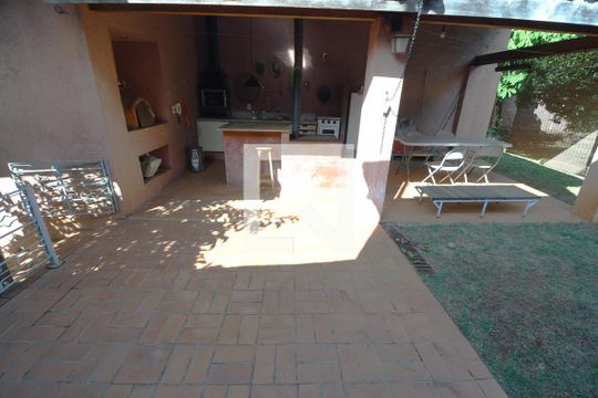Churrasqueira de casa à venda com 3 quartos, 150m² em Jardim Guanabara, Campinas