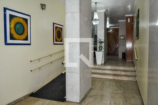 Hall do predio de apartamento à venda com 3 quartos, 105m² em Centro Histórico, Porto Alegre