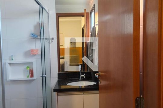 Banheiro da Suíte de apartamento para alugar com 1 quarto, 40m² em Vila Ana Maria, Ribeirão Preto