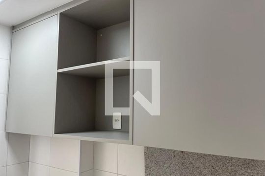 Cozinha - Armários de apartamento para alugar com 2 quartos, 70m² em Setor Bueno, Goiânia