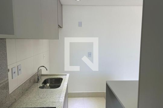 Cozinha de apartamento para alugar com 2 quartos, 70m² em Setor Bueno, Goiânia