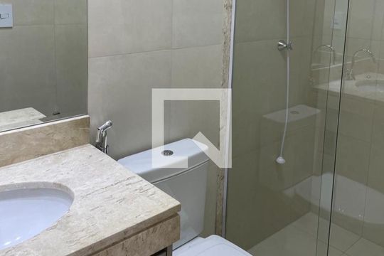 Banheiro 1 - suíte de apartamento para alugar com 2 quartos, 70m² em Setor Bueno, Goiânia