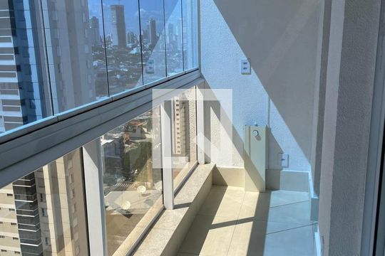 Sacada da sala de apartamento para alugar com 2 quartos, 70m² em Setor Bueno, Goiânia