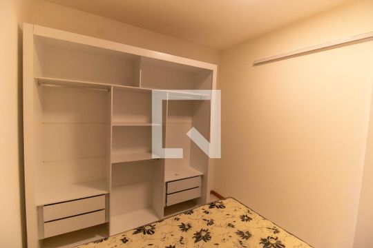 Quarto de apartamento à venda com 1 quarto, 37m² em São Francisco, Niterói