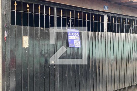 Fachada + Placa de casa para alugar com 1 quarto, 50m² em Jardim Pinhal, Guarulhos
