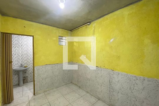 Suíte de casa para alugar com 1 quarto, 50m² em Jardim Pinhal, Guarulhos