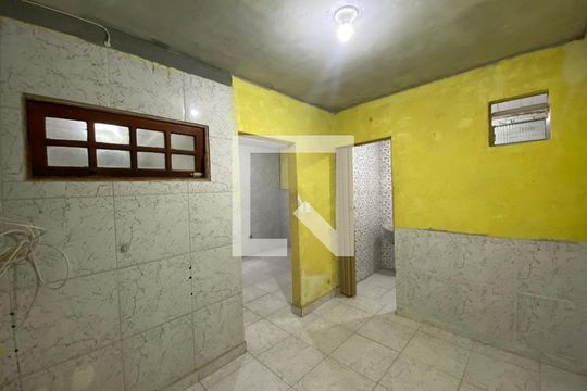 Suíte de casa para alugar com 1 quarto, 50m² em Jardim Pinhal, Guarulhos