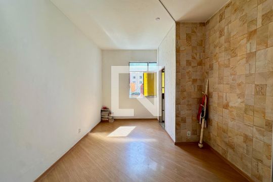 Sala de apartamento para alugar com 1 quarto, 75m² em Centro, Rio de Janeiro
