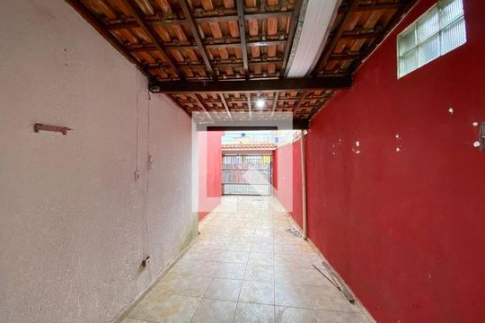 Garagem de casa para alugar com 2 quartos, 87m² em Cidade Ocian, Praia Grande