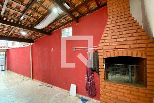Churrasqueira de casa para alugar com 2 quartos, 87m² em Cidade Ocian, Praia Grande